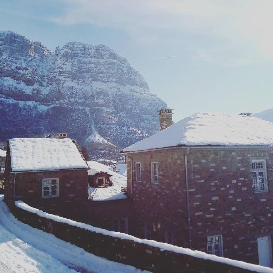 Morfeas Guesthouse ปาปิงโก ภายนอก รูปภาพ