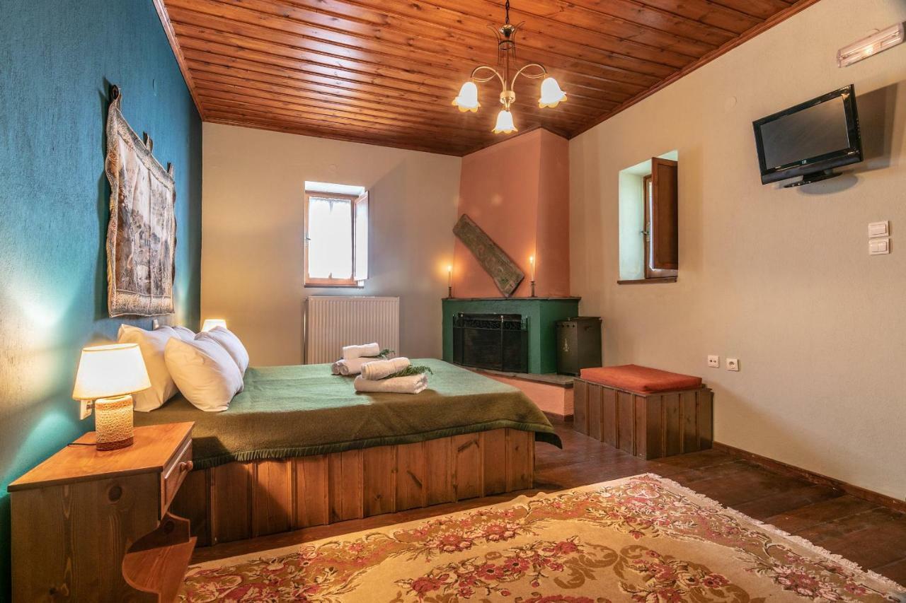 Morfeas Guesthouse ปาปิงโก ภายนอก รูปภาพ