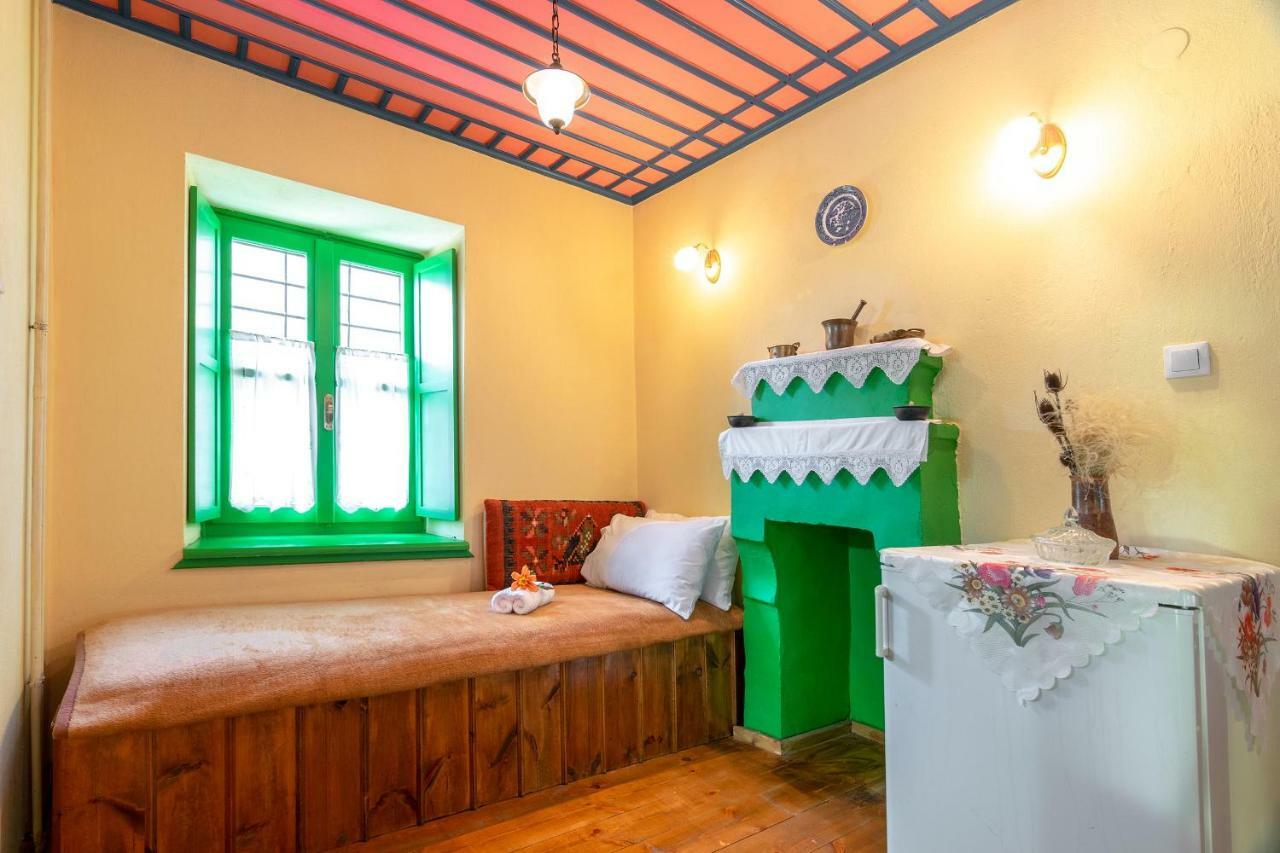 Morfeas Guesthouse ปาปิงโก ภายนอก รูปภาพ