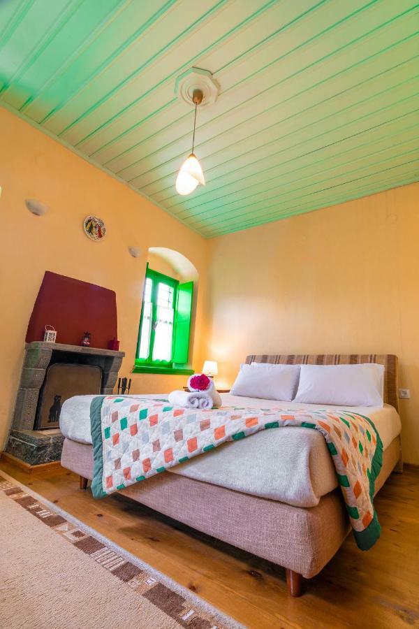 Morfeas Guesthouse ปาปิงโก ภายนอก รูปภาพ