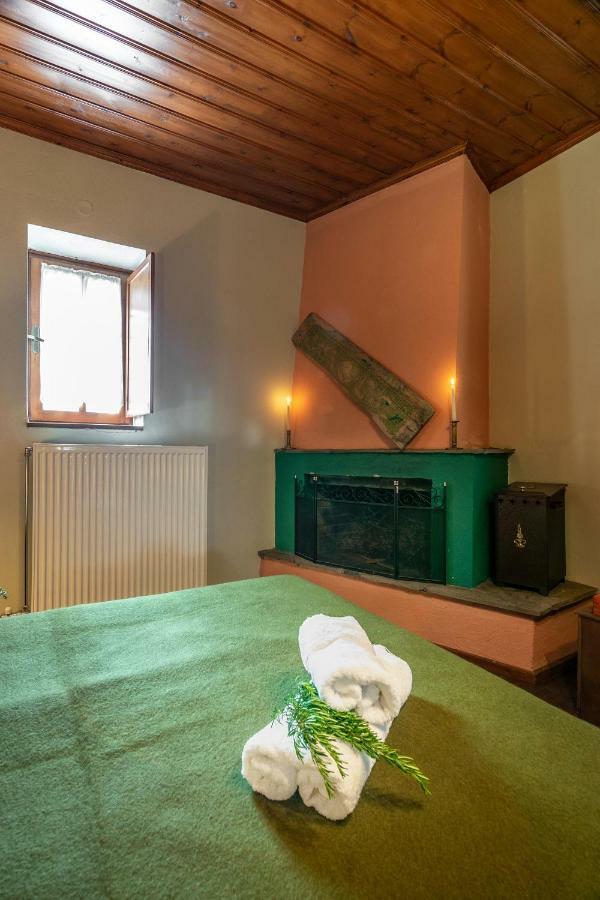 Morfeas Guesthouse ปาปิงโก ภายนอก รูปภาพ