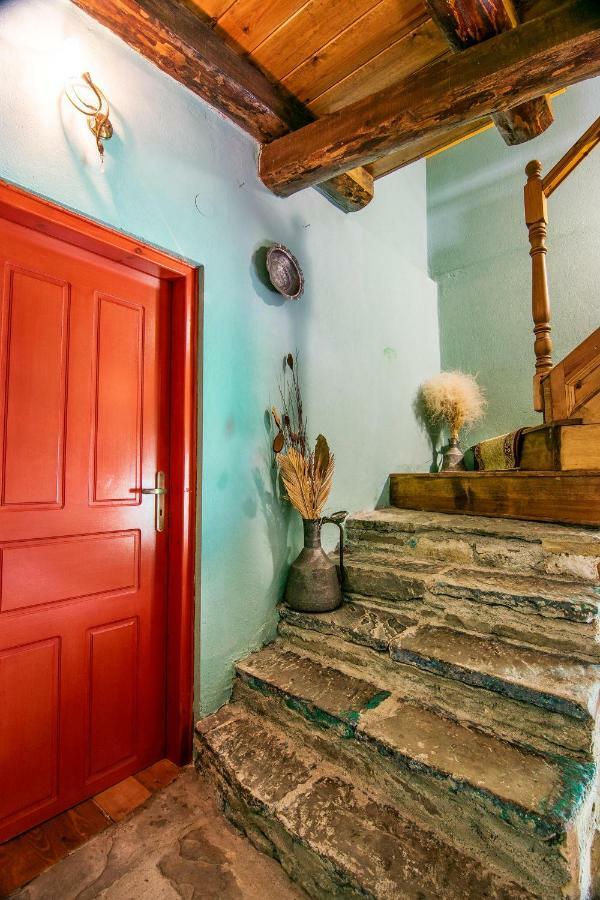 Morfeas Guesthouse ปาปิงโก ภายนอก รูปภาพ