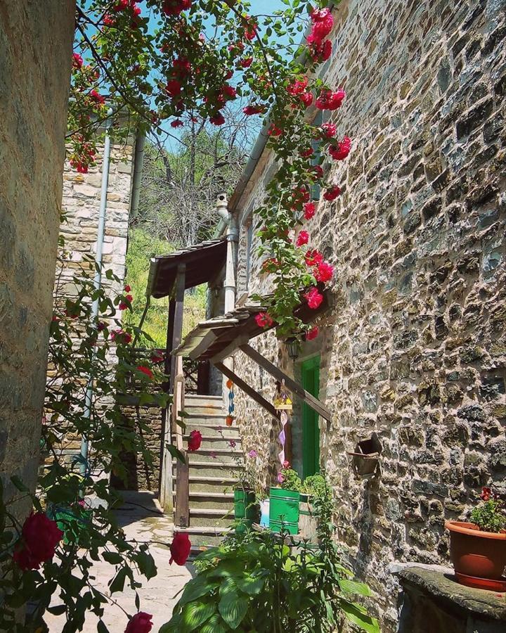 Morfeas Guesthouse ปาปิงโก ภายนอก รูปภาพ